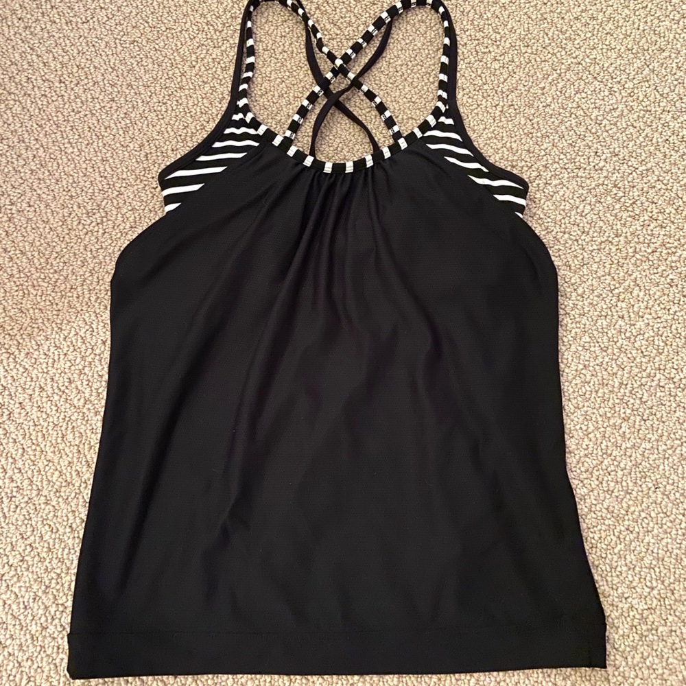 Athleta Black and White Workout Top
